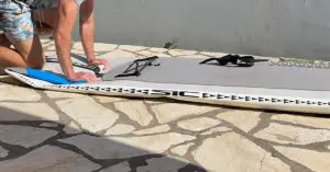 how to deflate a paddle board
