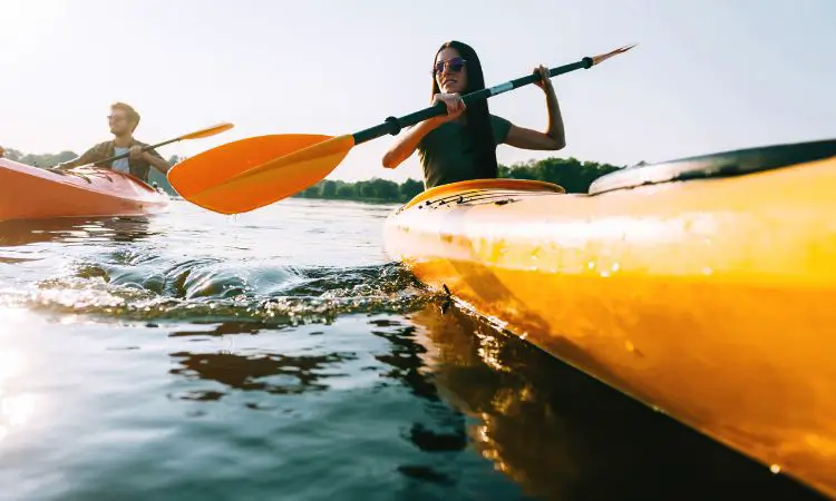 Paddleboarding Vs Kayaking- Complete Guide 2022